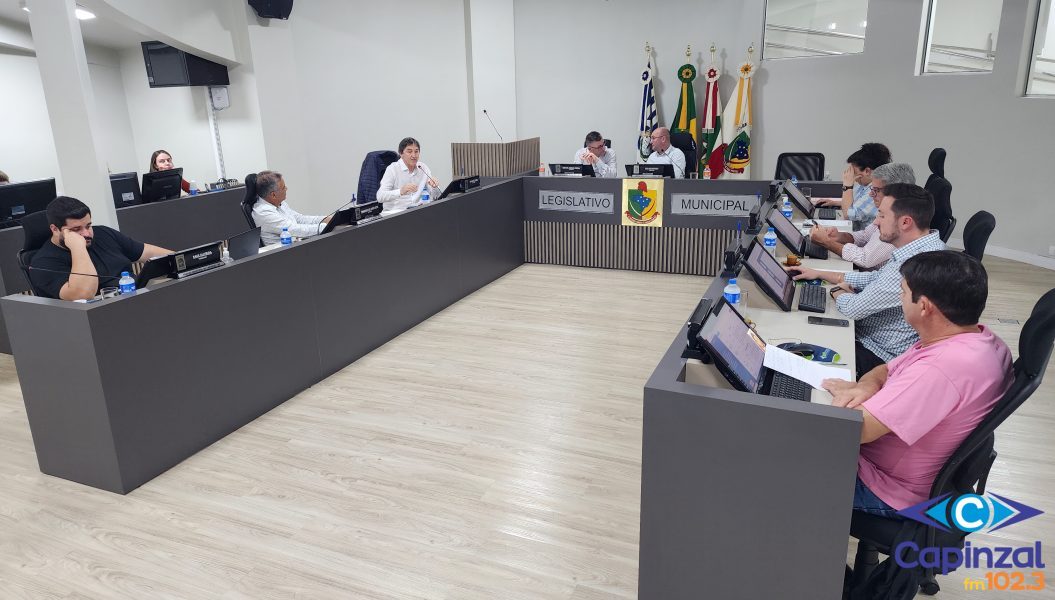 Câmara de Capinzal aprova emenda à Lei Orgânica e projeto que disciplina serviços de remoção de veículos