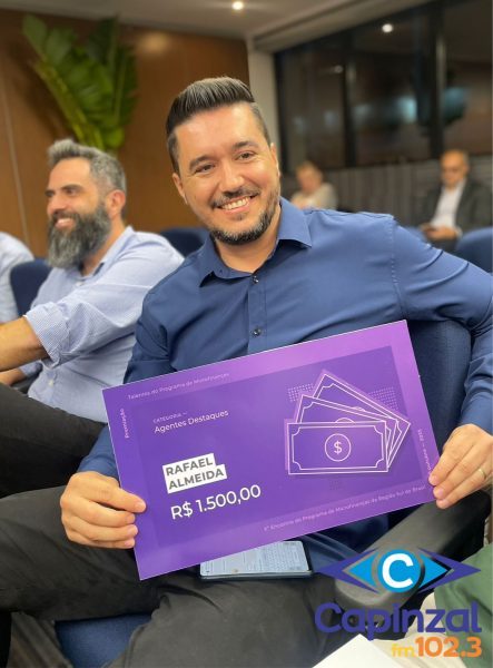 Rafael Almeida, da Crecerto de Capinzal, é premiado como agente destaque no Sul do Brasil