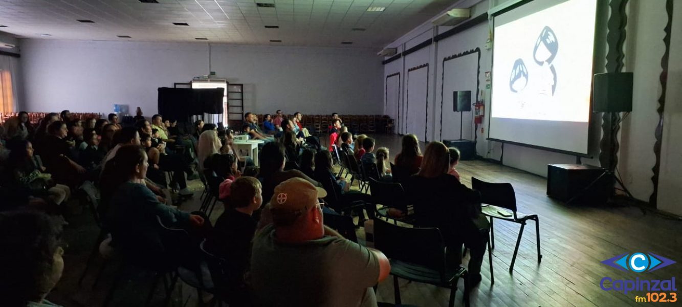 Cine Pipoca Capinzal encanta o público com mais uma sessão especial