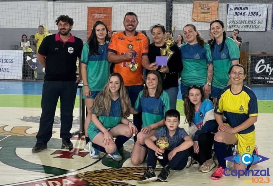 Equipe feminina Hachmann de Futsal conquista título em Maximiliano de Almeida