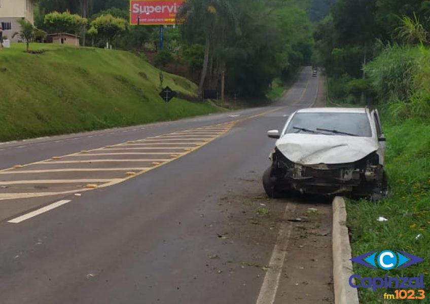 Motorista fica ferido após capotamento na SC-150, em Joaçaba