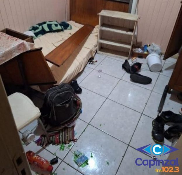 Polícia Militar prende homem por danos em imóvel e ao patrimônio público em Herval d’Oeste