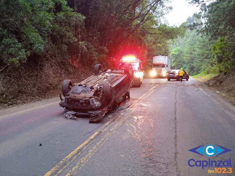 Capotamento de veículo deixa dois feridos na SC-150 entre Água Doce e Luzerna