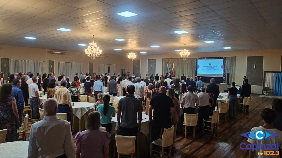 Sessão solene celebra os 60 anos do Poder Legislativo de Lacerdópolis e homenageia cerca de 100 políticos