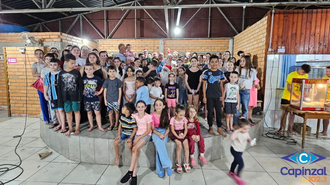 Bairro São Cristóvão recebe programação natalina com brinquedos, presentes e visita do Papai Noel