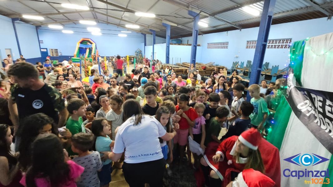 Ações de Natal nos loteamentos e bairros reúnem 180 crianças no Loteamento Parizotto