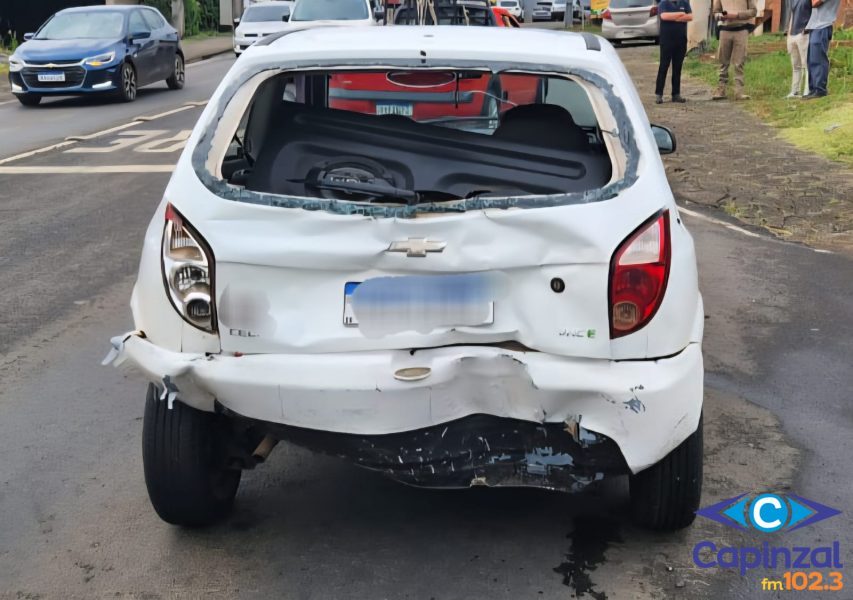 Colisão traseira com três veículos é registrada na Serra de Capinzal