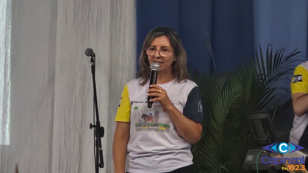 Alunos da Escola Viver e Conhecer lançam o livro “Capinzal – Versos da Minha Cidade"