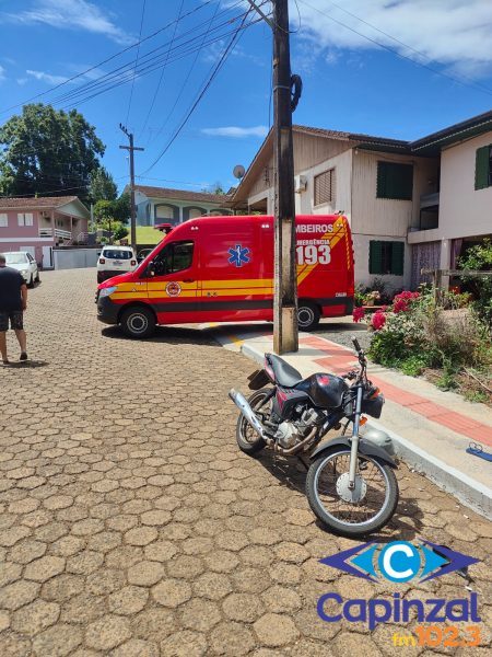 Homem fica gravemente ferido após colisão entre carro e moto em Ipira