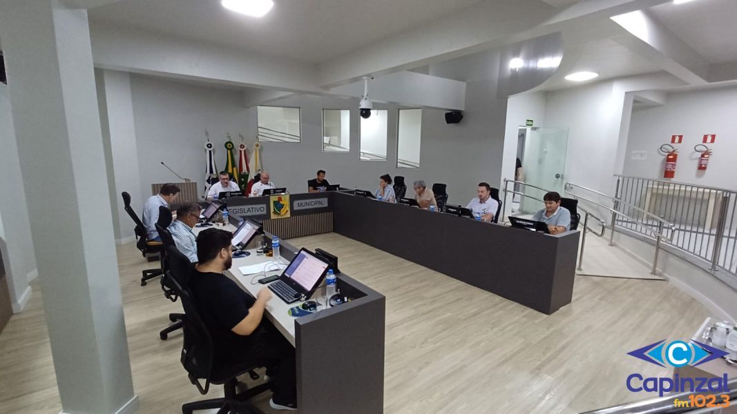 Por 7 votos a 1, Câmara de Capinzal aprova programa para fornecimento de uniformes escolares a estudantes da rede municipal