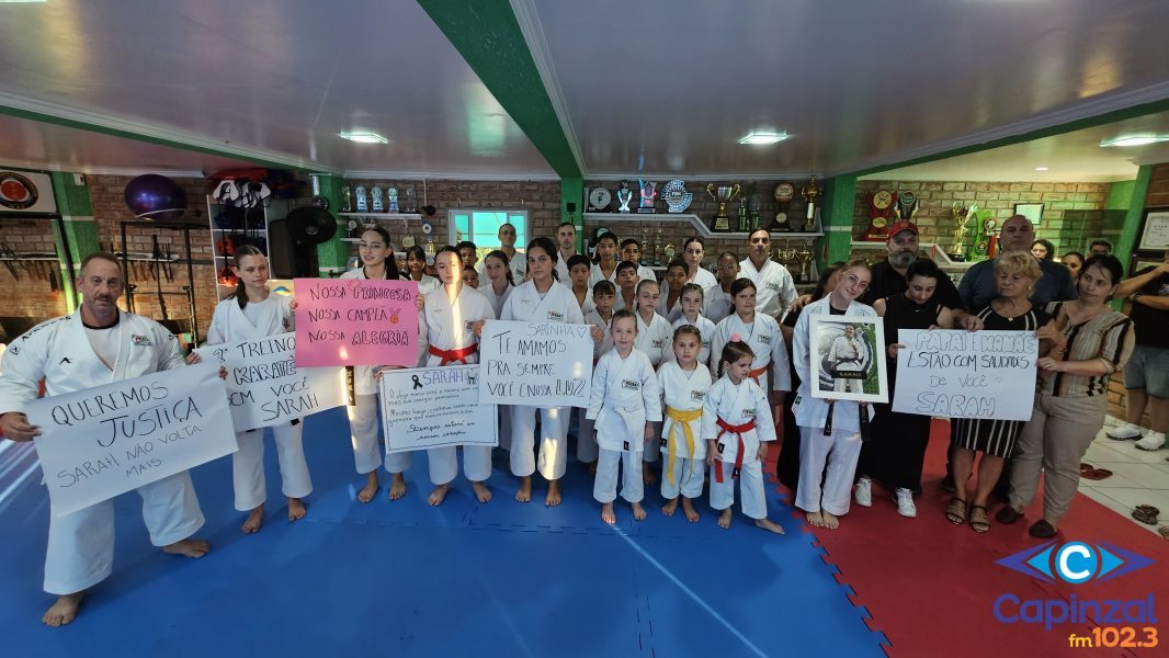 Caratecas de Capinzal homenageiam Sarah Held em primeiro treino após sua partida