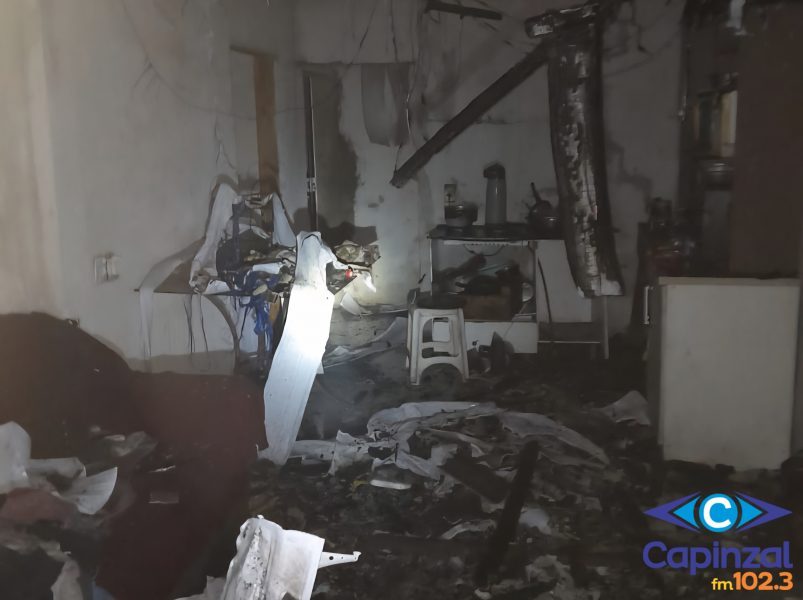 Idosa sofre queimaduras em incêndio que destruiu residência em Herval d'Oeste