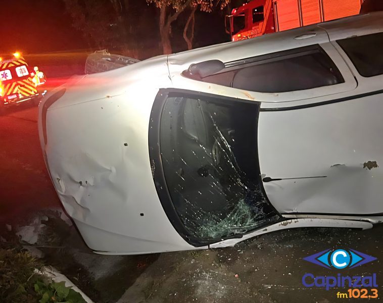 Saída de pista seguida de capotamento é registrada na SC-150, em Ouro