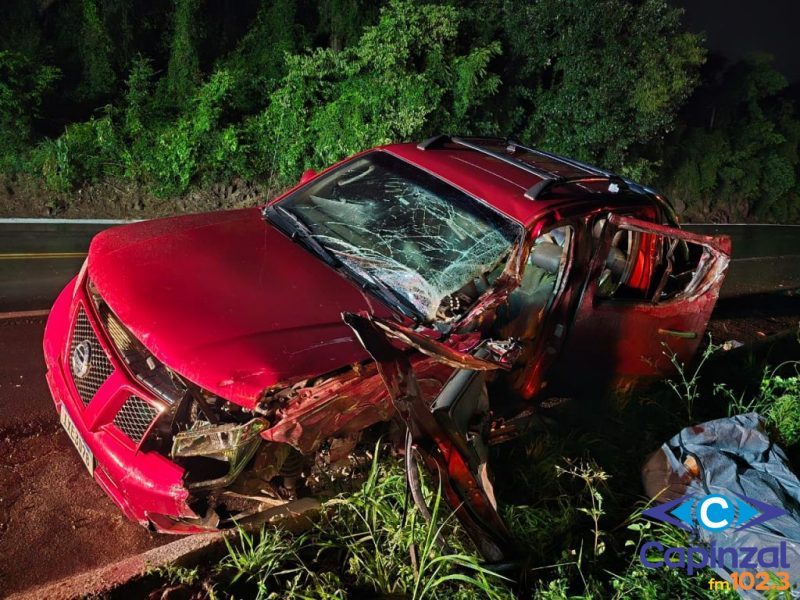 Acidente na BR-282 deixa um morto após colisão entre caminhão e caminhonete