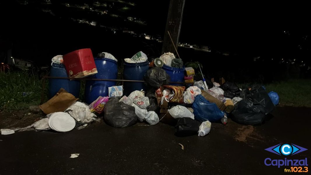 Acúmulo de lixo em Ouro gera reclamações e prefeitura notifica empresa responsável pela coleta