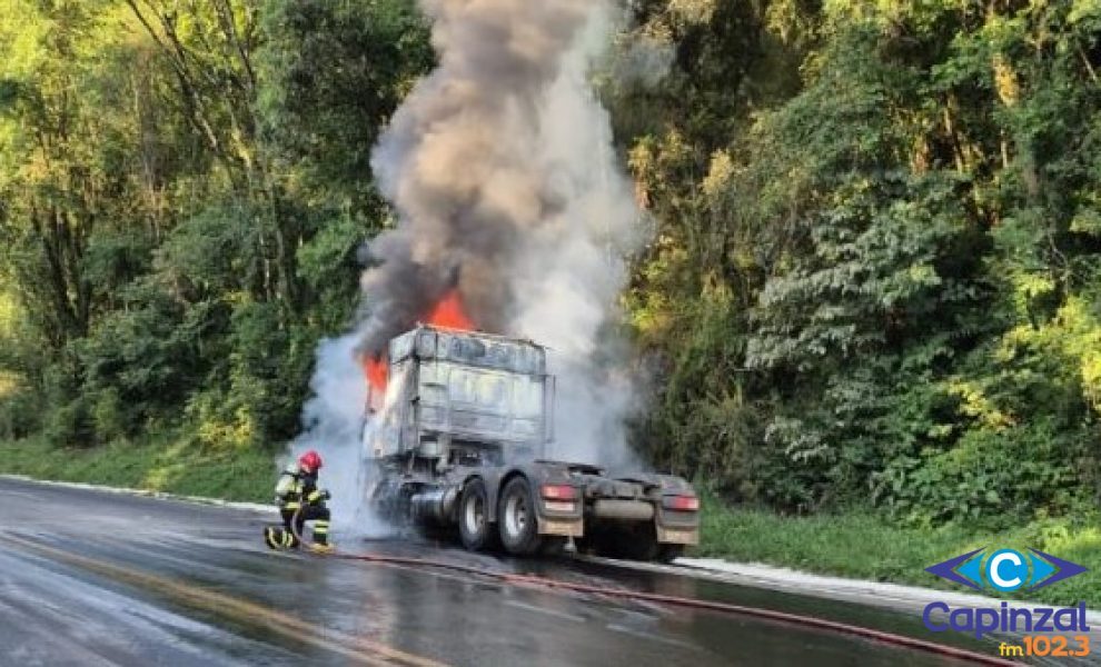 Cavalo mecânico tem danos de elevada monta em incêndio na BR-153
