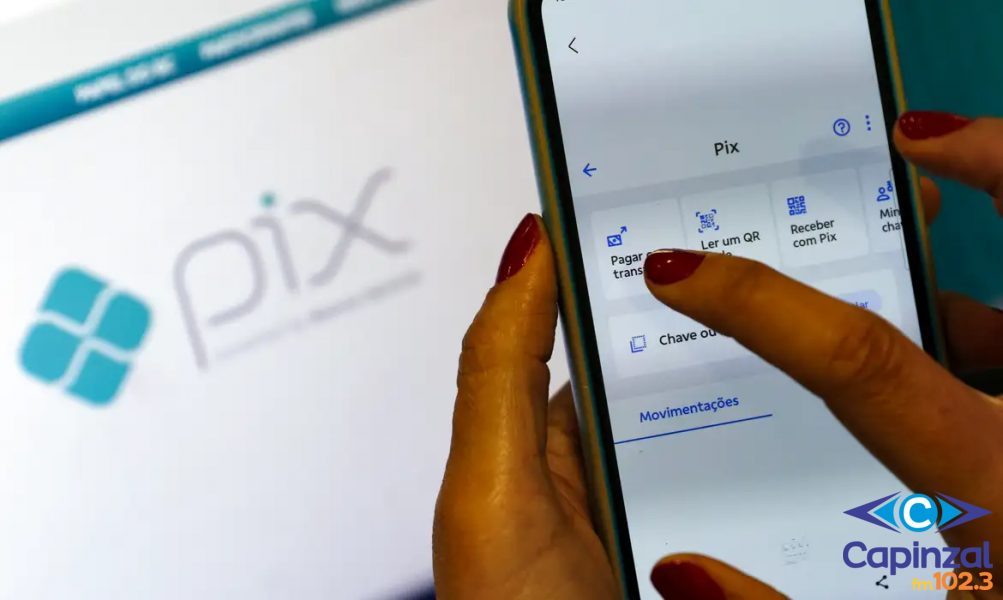 Receita Federal volta a negar taxação do Pix e alerta para golpes