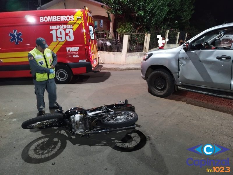 Motociclista é encaminhado ao hospital após colisão com caminhonete em Capinzal