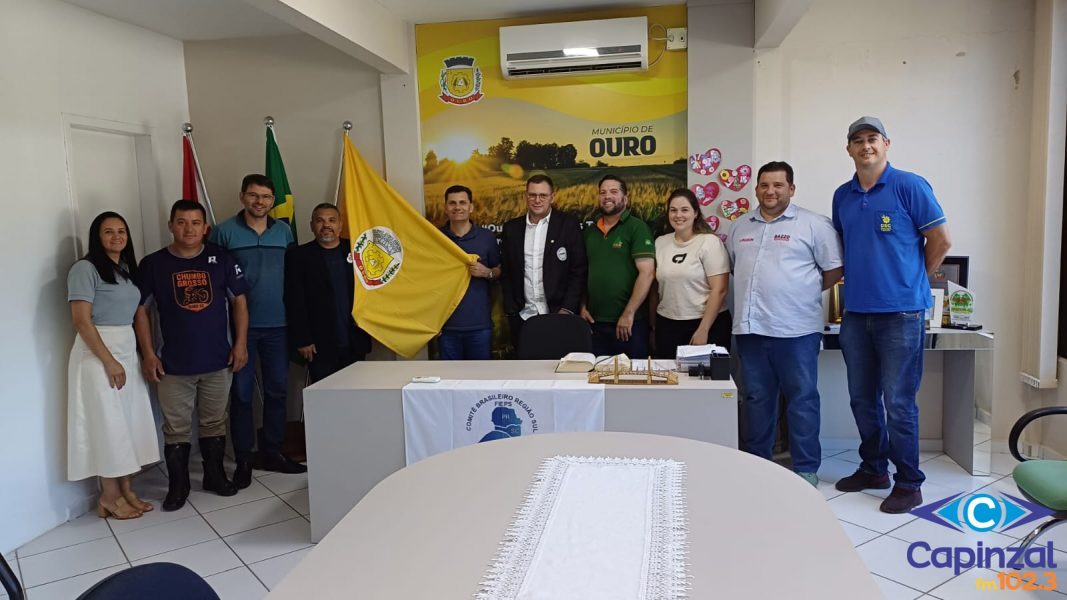 OUÇA: Administração de Ouro recebeu visita de representante Federação Internacional de Educação Física