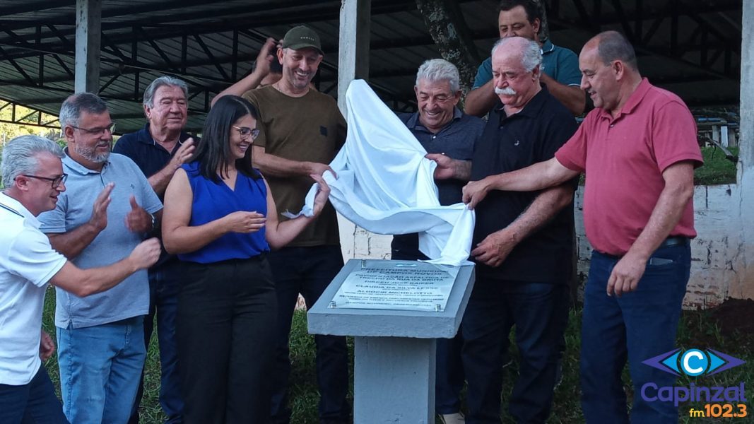 Prefeitura inaugura asfaltamento da Rua da Gruta no Distrito da Barra do Leão