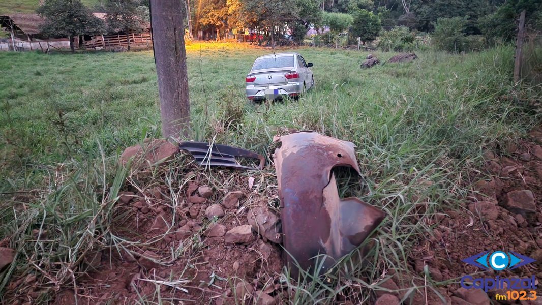 Motorista é socorrida pelos Bombeiros após saída de pista no interior de Ouro