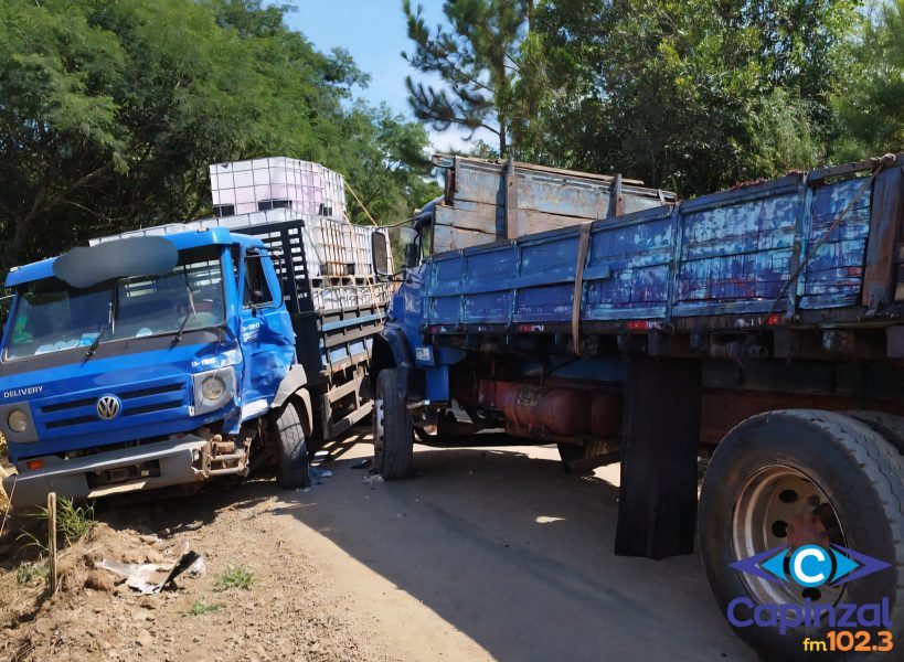 Colisão entre dois caminhões deixa jovem ferido no Meio-Oeste