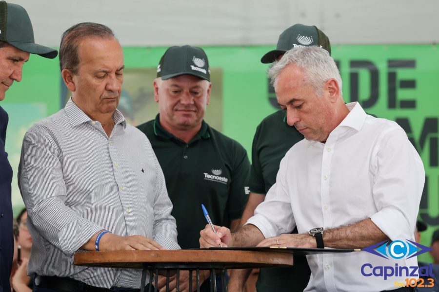 Governo de SC lança Pronampe Leite Custeio com R$ 240 milhões para fortalecer produção leiteira