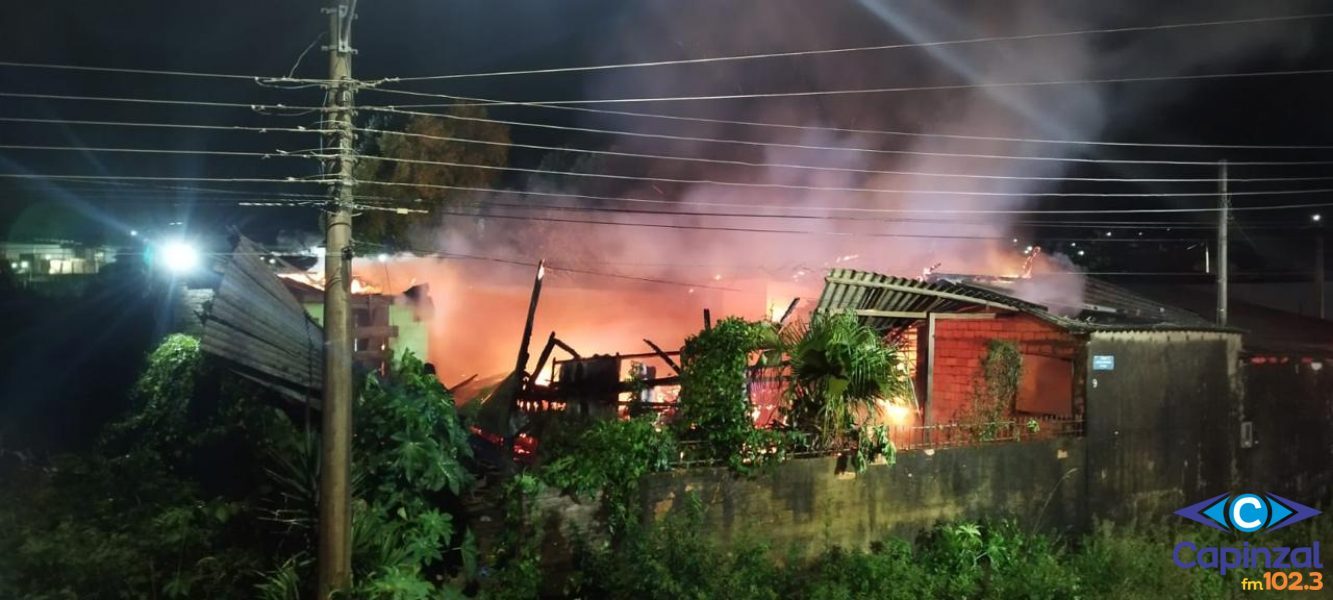 Incêndio atinge residência mista em Curitibanos