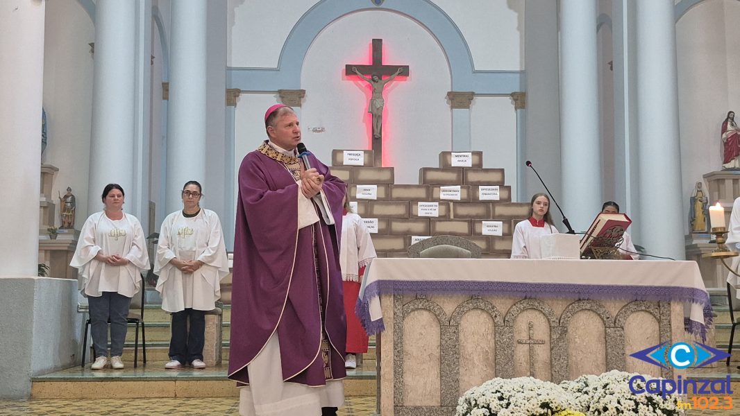 Dom Cleocir Bonetti, bispo de Caçador, participa do XV Cerco de Jericó na Paróquia São Paulo Apóstolo