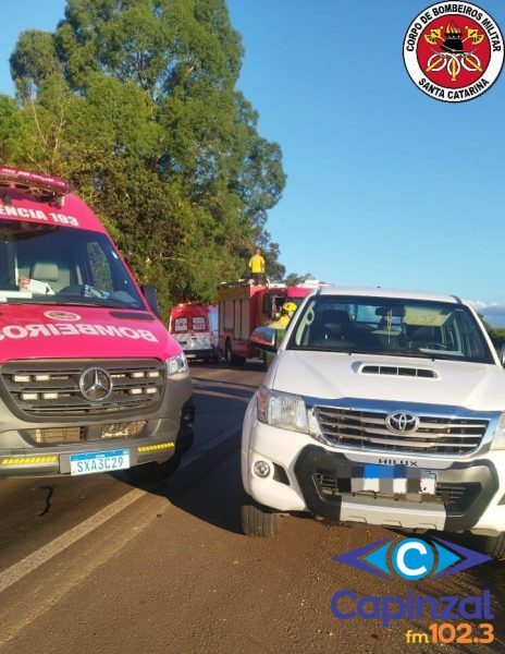 Colisão entre carros e caminhão mobiliza bombeiros em Campos Novos