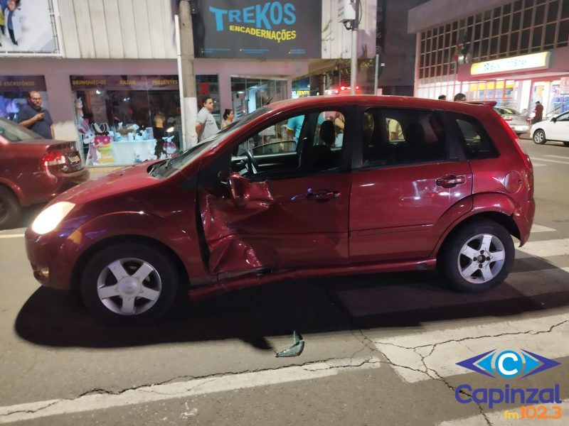 Motociclista fica ferido após colisão com carro em Campos Novos