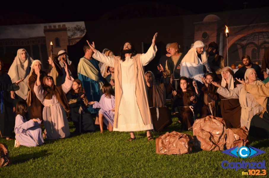Teatro Paixão de Cristo em Ouro será transmitido ao vivo pelas redes sociais da Capinzal FM