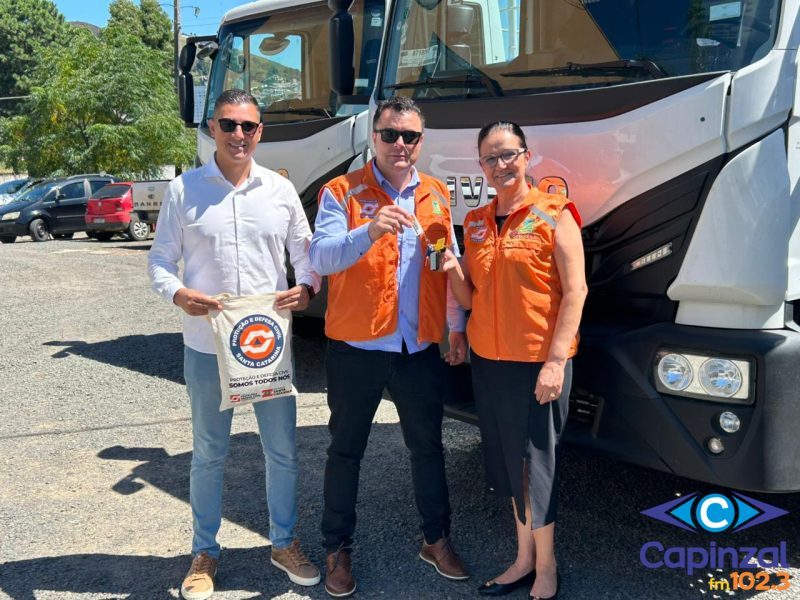 Zortéa recebe caminhão-pipa da Defesa Civil e reforça atendimento a emergências