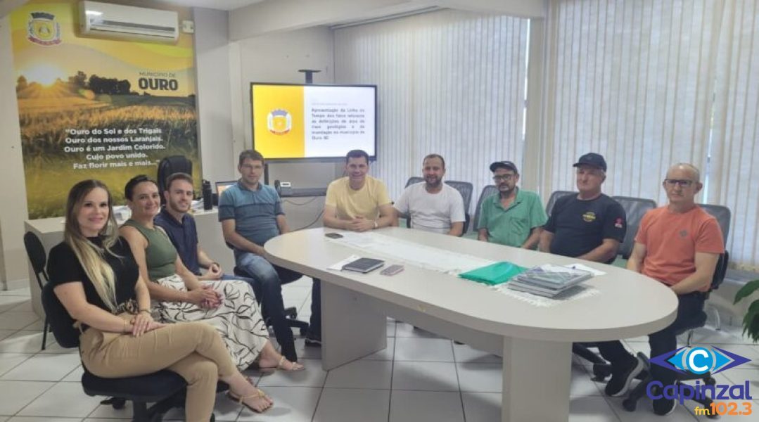 Prefeitura promove diálogo com moradores do Bairro Navegantes sobre a lei da ocupação do solo e áreas de risco