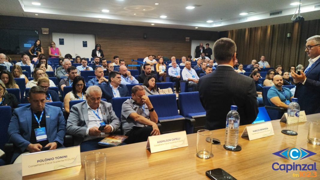 Presidente da CDL Capinzal, Ouro e Lacerdópolis participa de Assembleia Geral da FCDL-SC