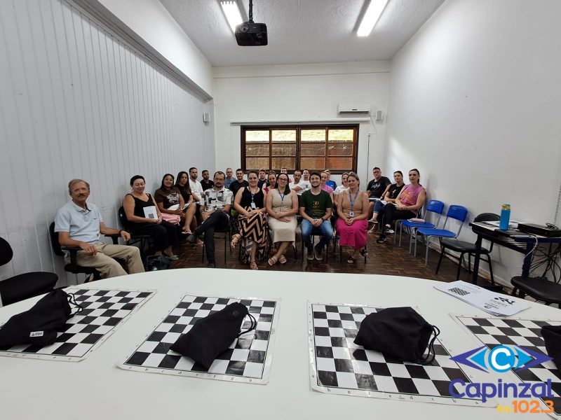Formação “Mentes em Jogo” reúne professores para capacitação em xadrez educacional