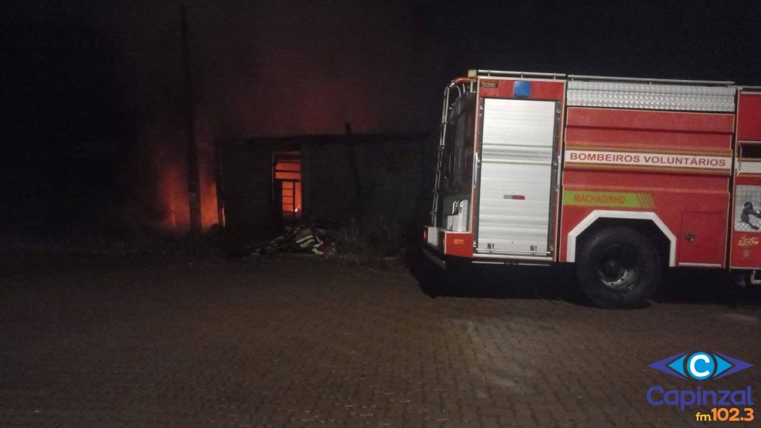 Incêndio destrói casa no município de Machadinho (RS)