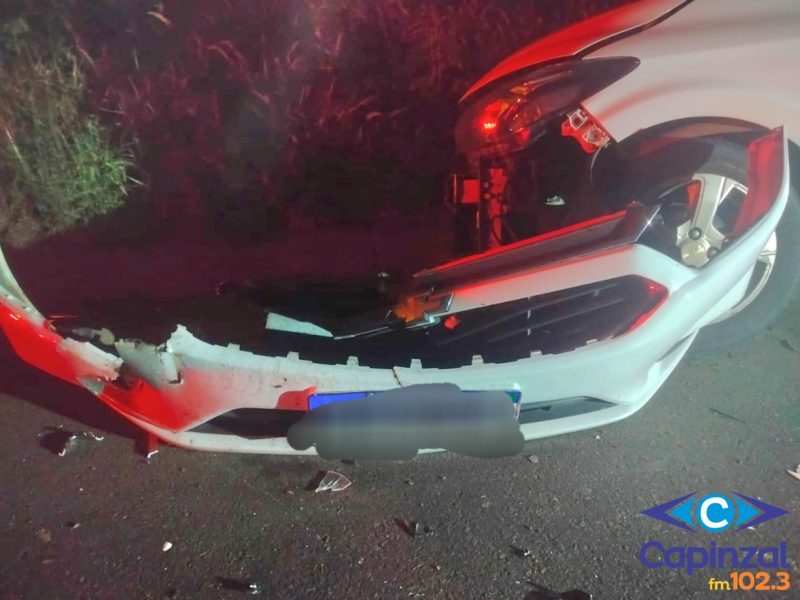 Carro com placas de Capinzal colide em equipamento agrícola na SC-150 em Lacerdópolis