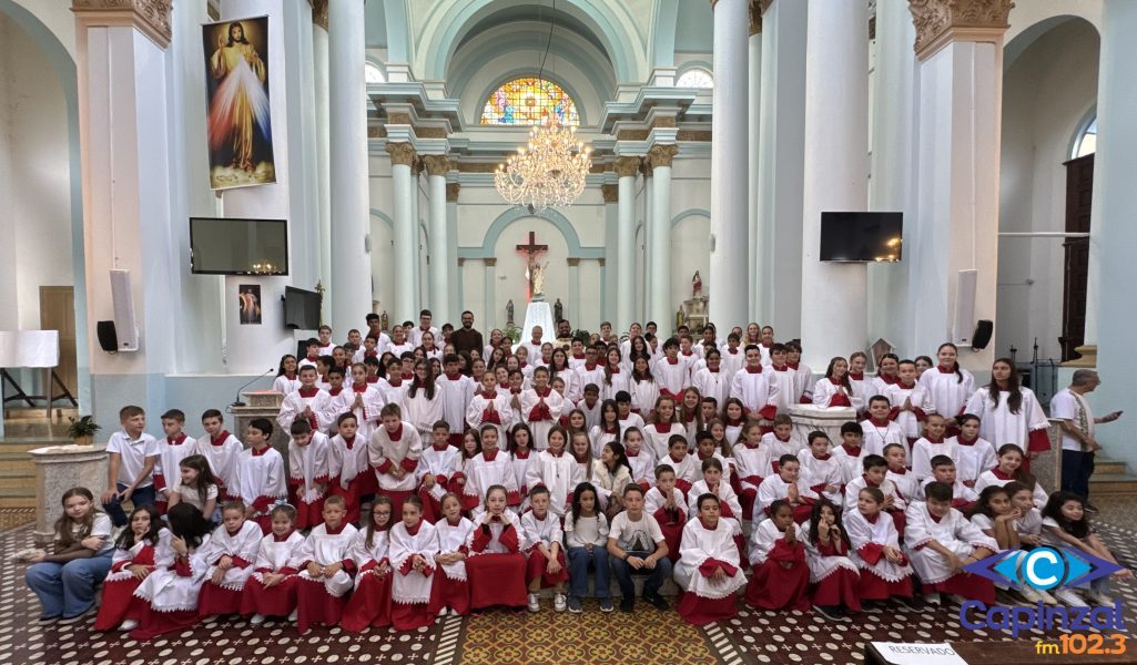 Mais de 170 coroinhas participam de encontro promovido pela Paróquia São Paulo Apóstolo