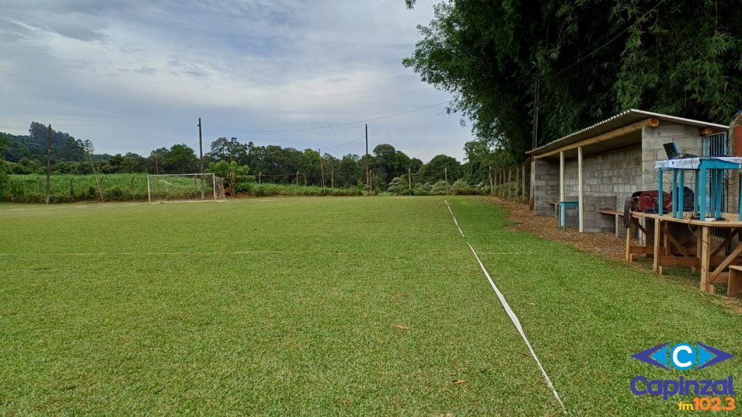 Sábado de bola rolando: oito jogos no Suíço de Rancho Grande