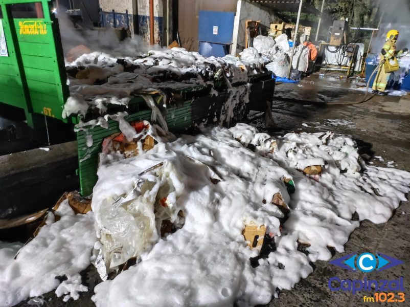 Incêndio em depósito industrial mobiliza Bombeiros em Joaçaba