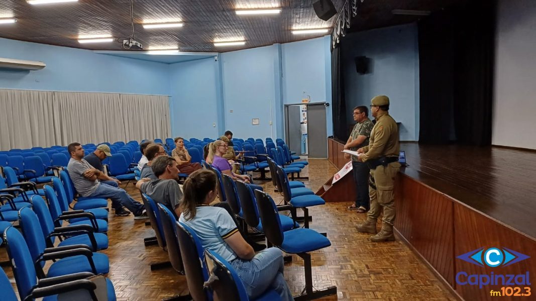 Reunião do CONSEG na Escola Viver e Conhecer marcou implantação da Rede de Vizinhos no Loteamento São João e arredores, em Capinzal