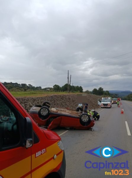Motorista fica ferida após capotamento na BR-116 em Santa Cecília