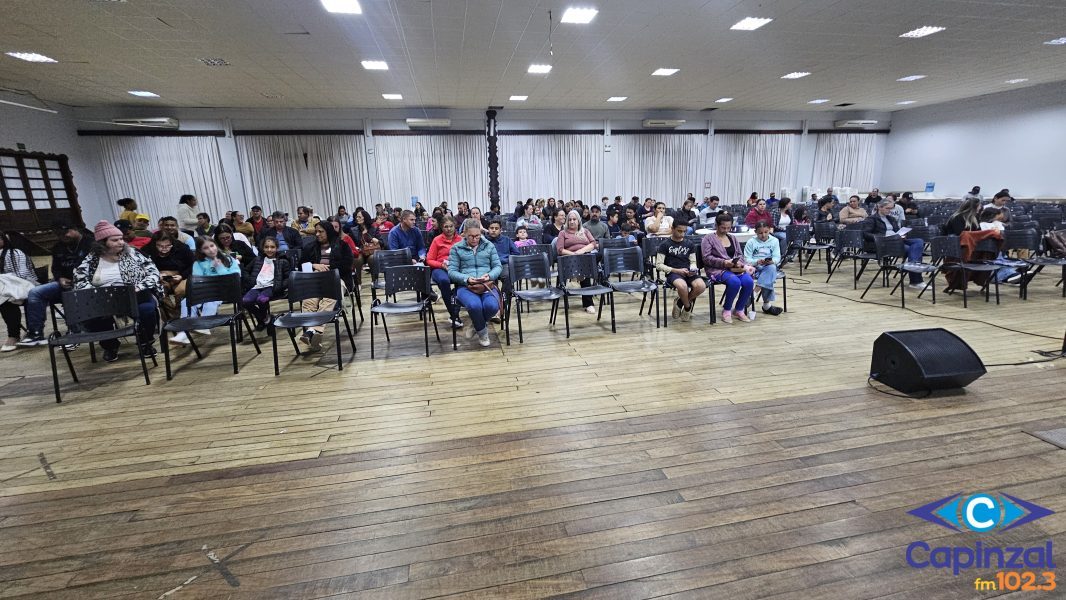 Capinzal apresenta aplicativo que garantirá auxílio para compra de uniformes escolares