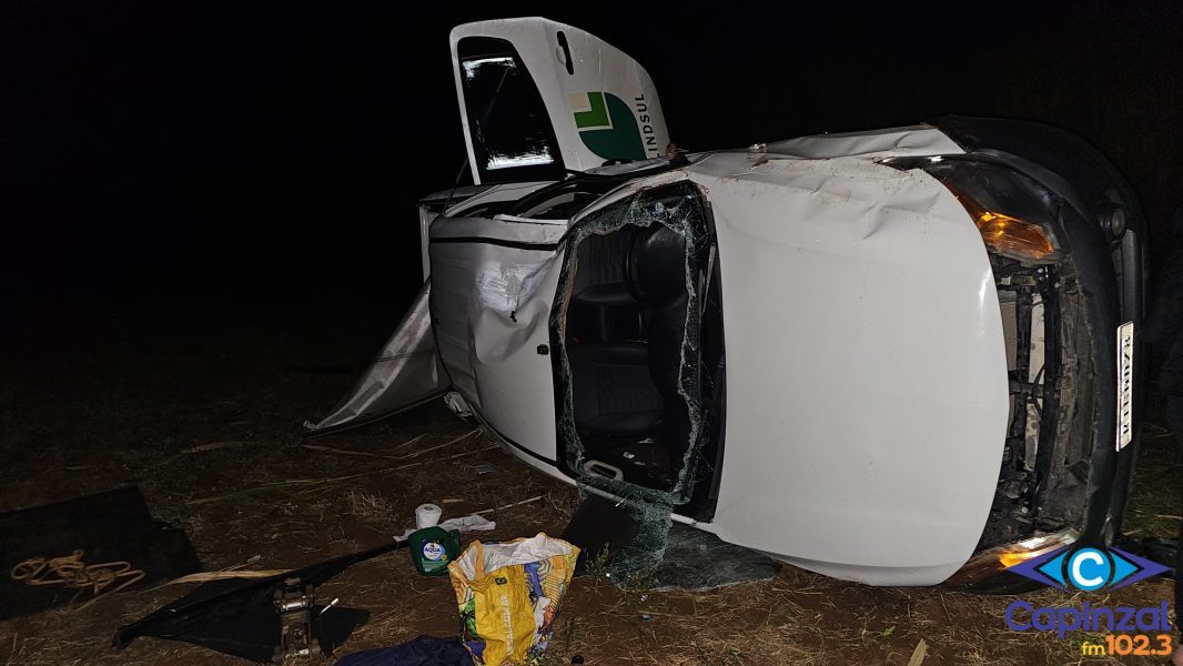 Capotamento deixa dois feridos em estrada do interior de Capinzal