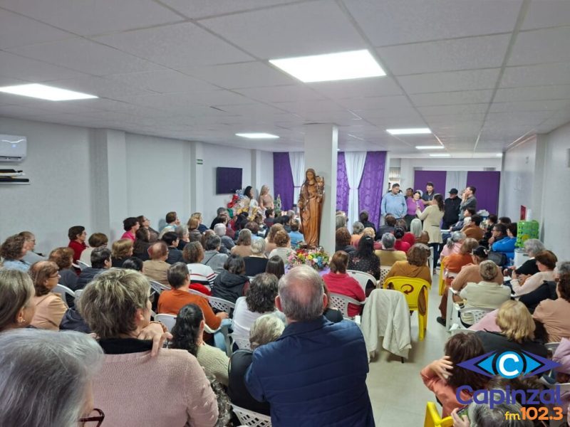 Terceira idade de Ouro celebrou o Dia das Mães com tarde especial no Centro de Acolhimento