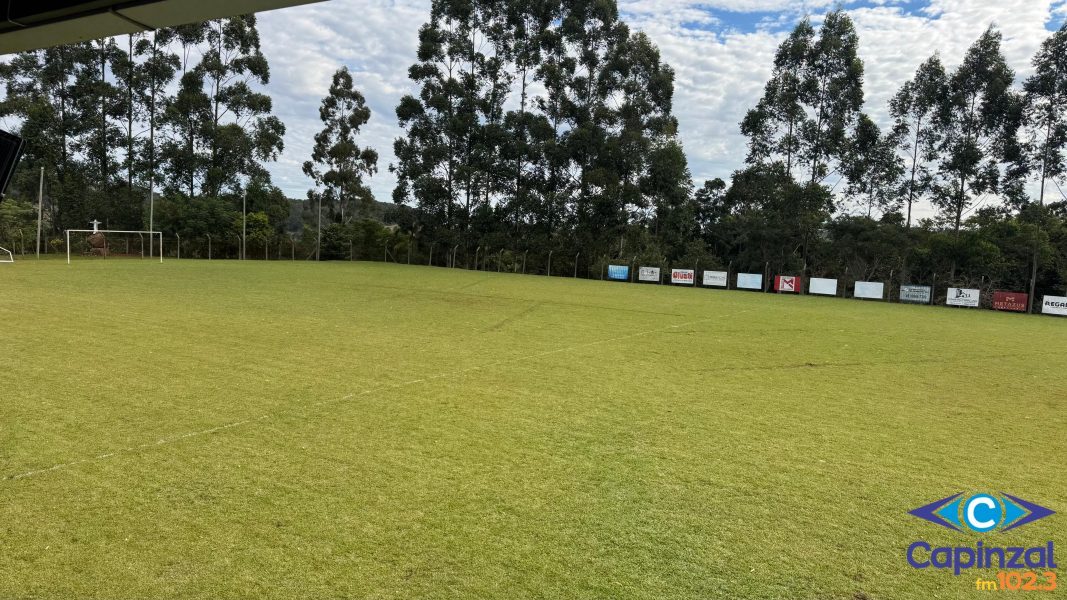 Semifinais do Municipal de Futebol Suíço de Lacerdópolis definem finalistas neste fim de semana