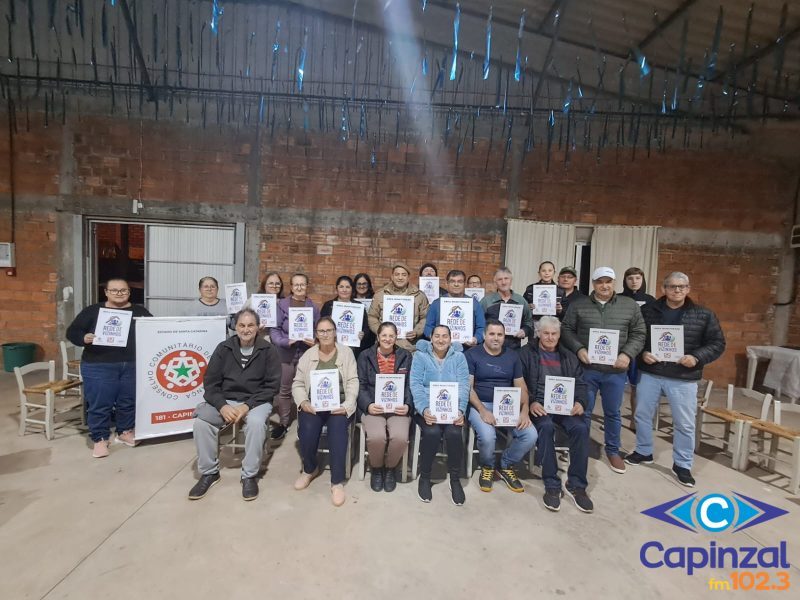Comunidade de Lindenberg recebe placas da Rede de Vizinhos em ação de fortalecimento da segurança comunitária