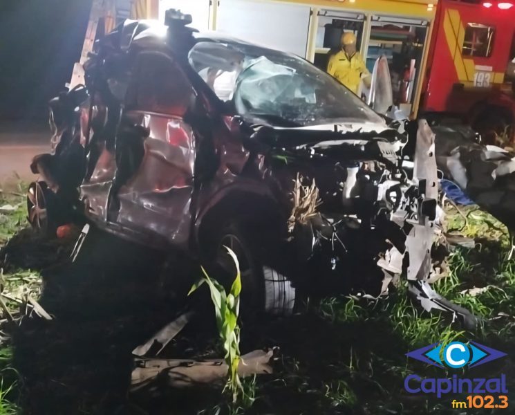 Motorista fica ferido após saída de pista seguida de capotamento na BR-470 em Campos Novos