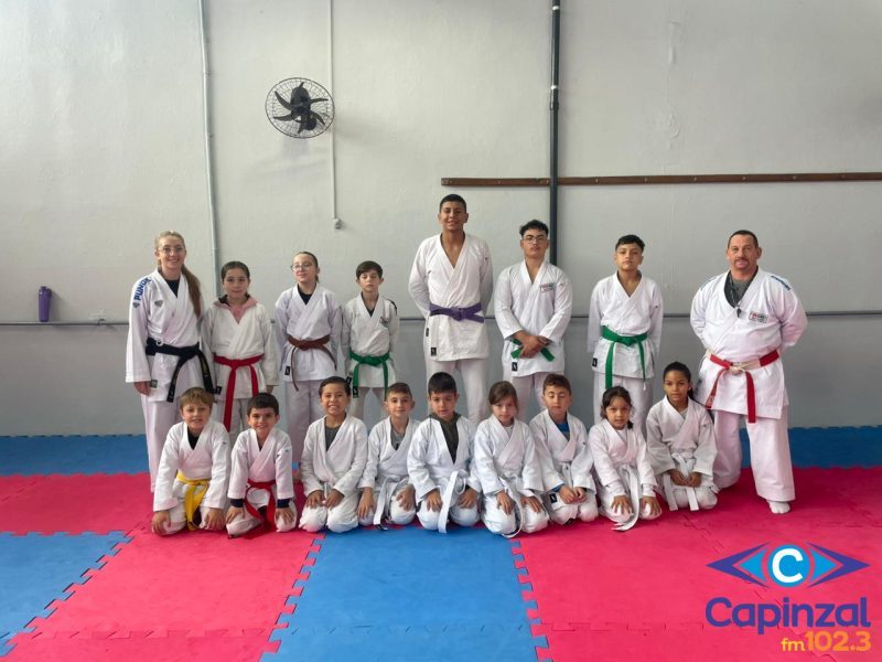 Equipe de karatê de Ouro intensifica treinamentos para a segunda etapa estadual da FECAKI em Lacerdópolis
